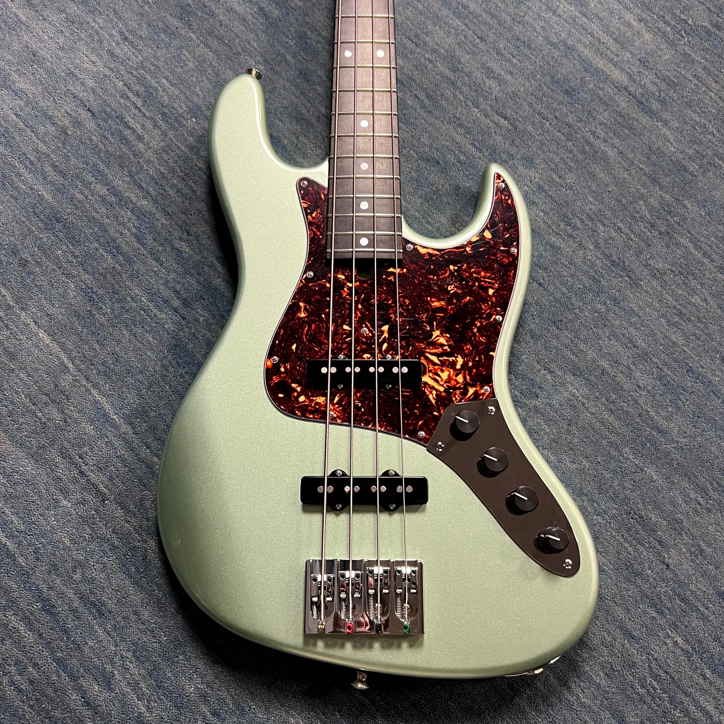 M4V Custom Mike Lull’s Guitar Works Inc.