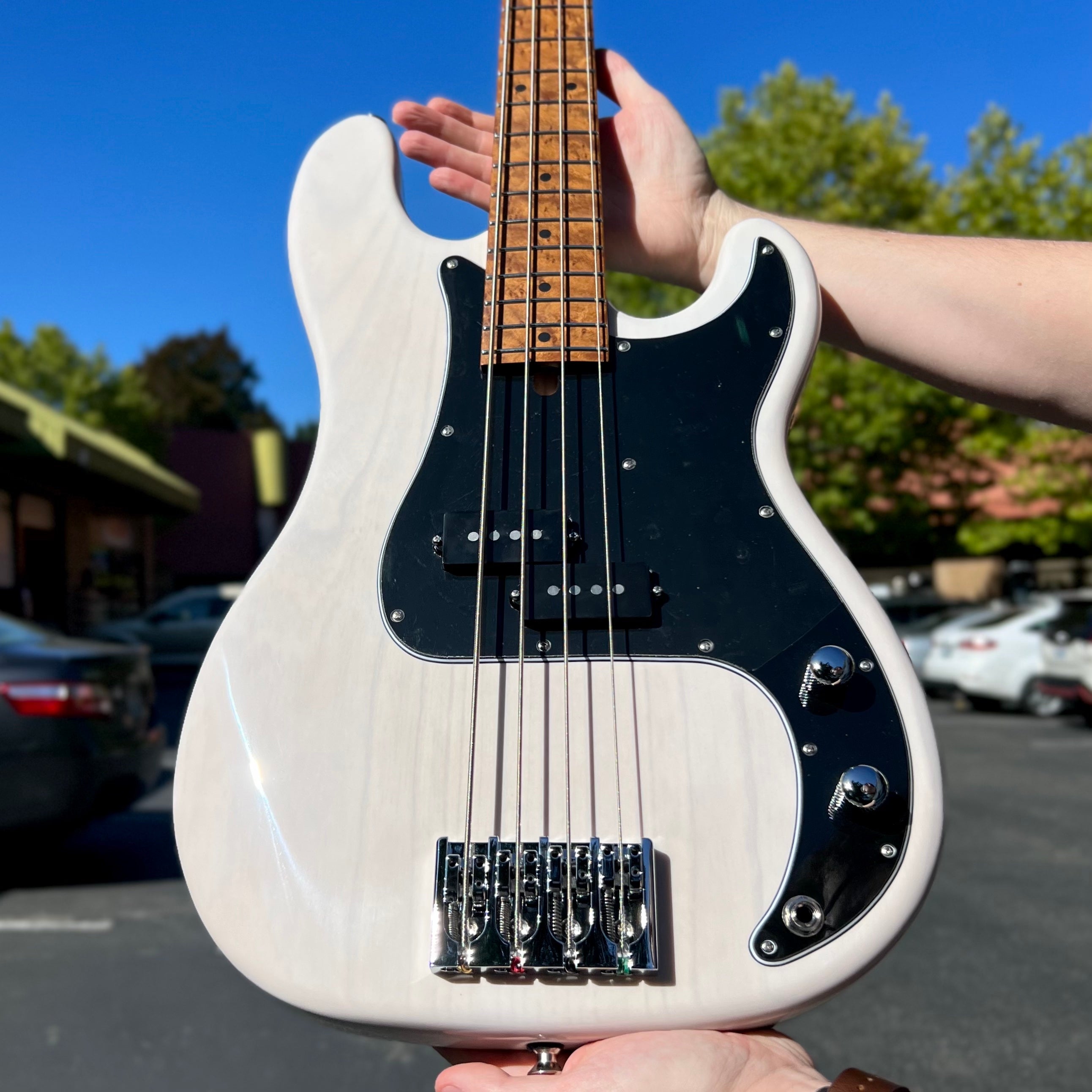 P4 Custom Mike Lull’s Guitar Works Inc.