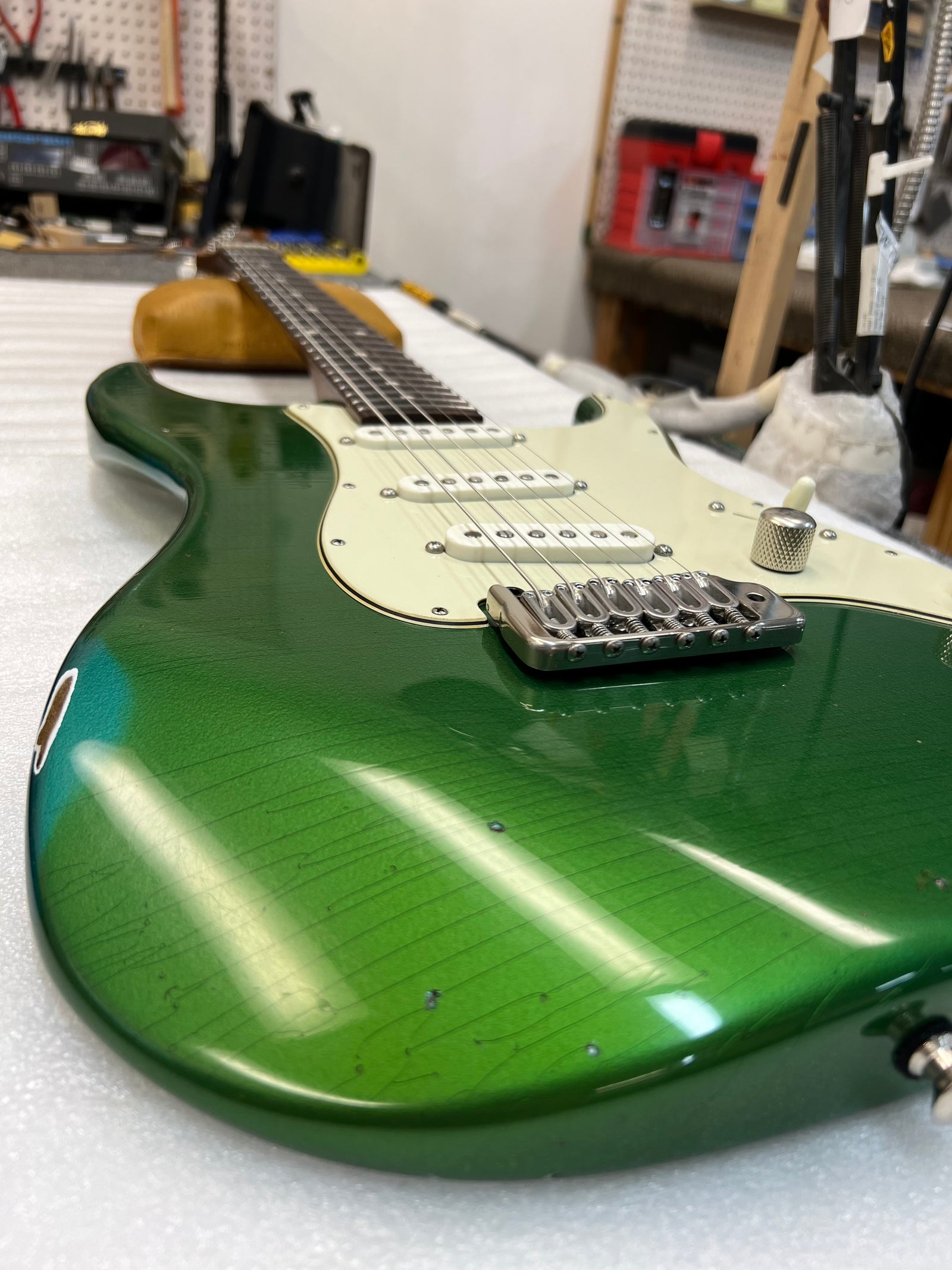 SX Heirloom – Mike Lull's Guitar Works Inc.