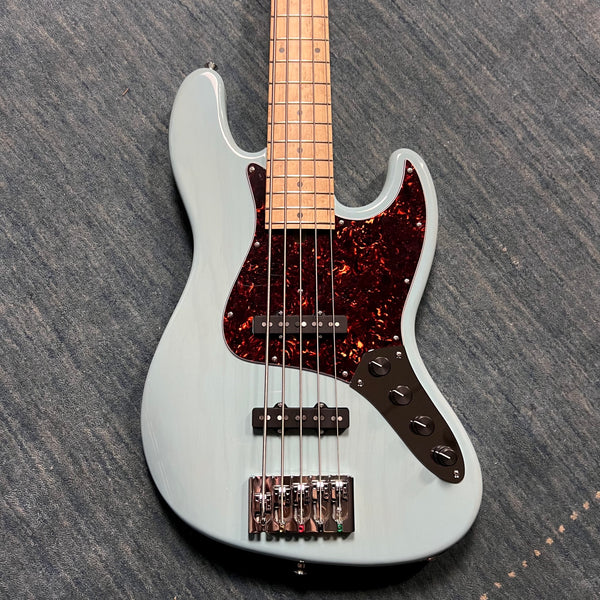 M5V Custom