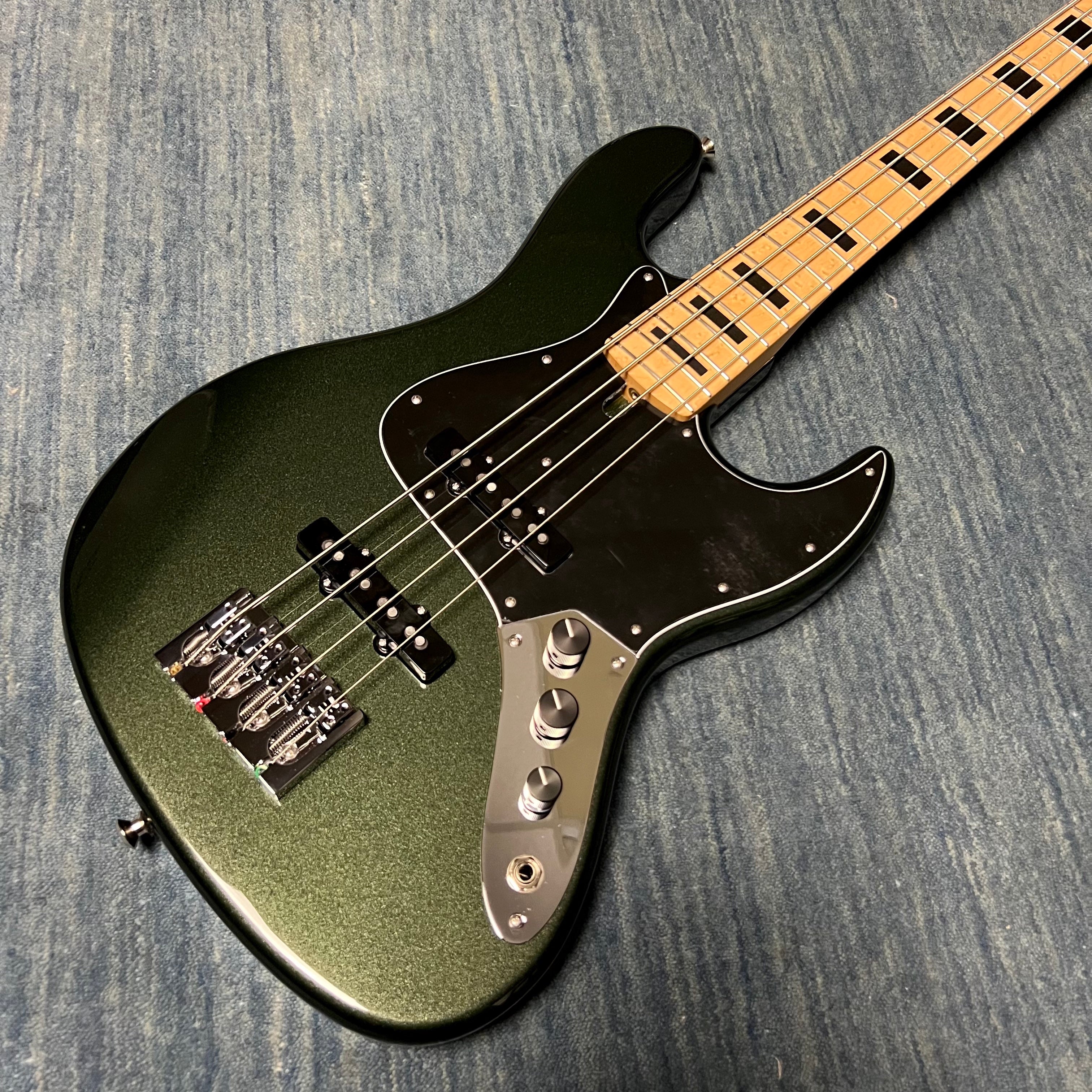 All Mike Lull’s Guitar Works Inc.